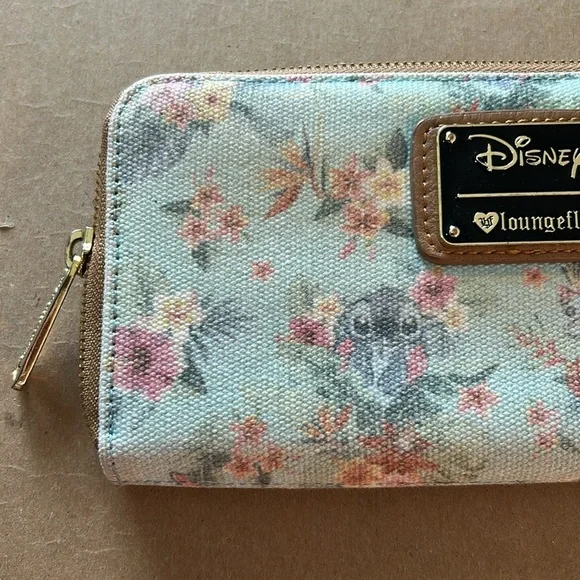 NWOT Disney Stitch Loungefly pastel wallet RARE zip around - Picture 4 of 16